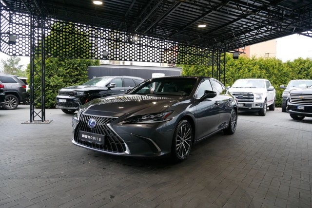 lexus