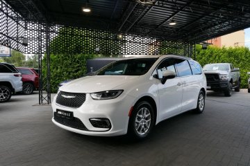 18tys.km TouringL Polift Pentastar 3.6L V6 7os. 291KM Stow